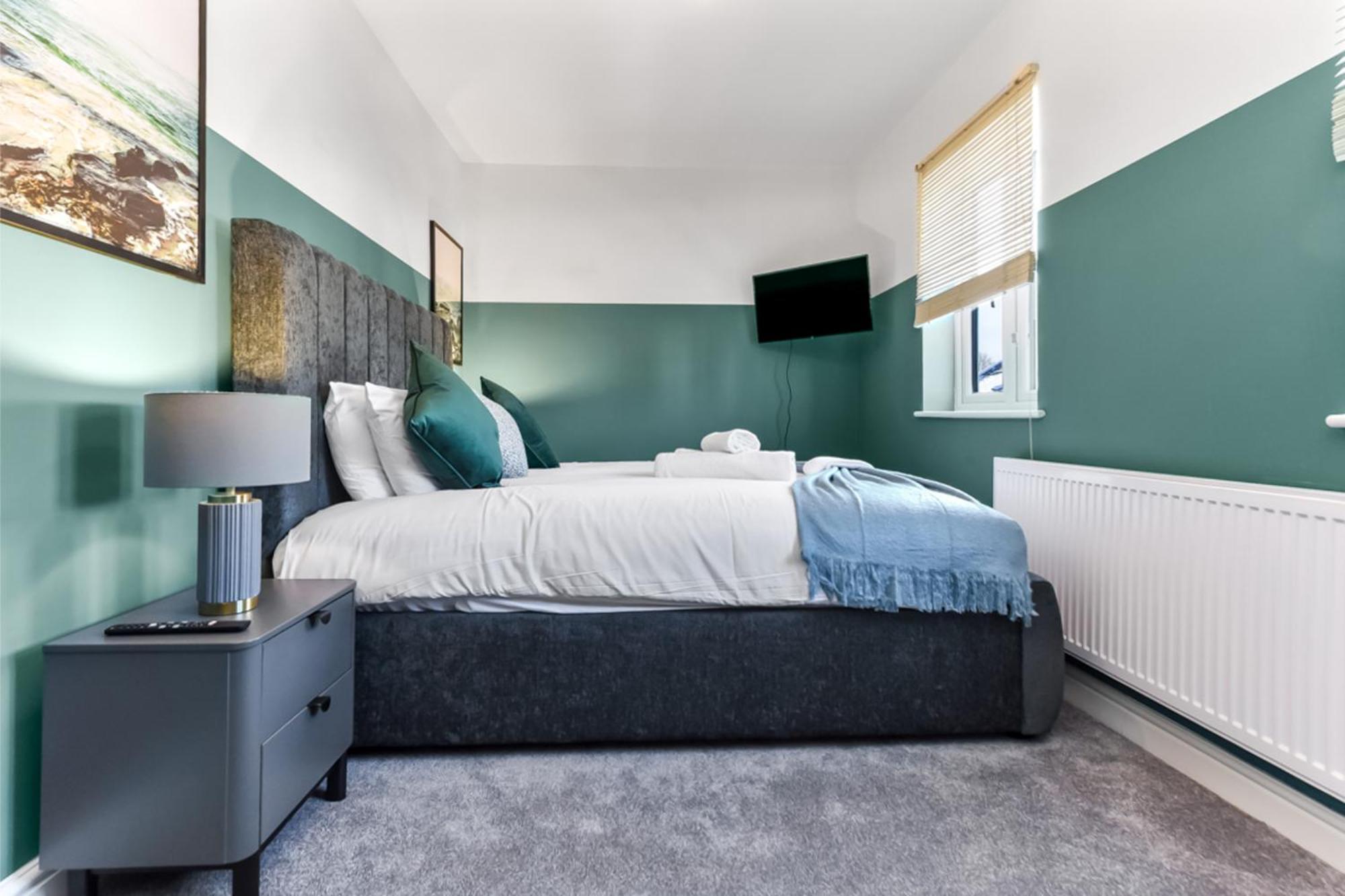 Modern And Hearty House Apartment Enfield Exterior photo